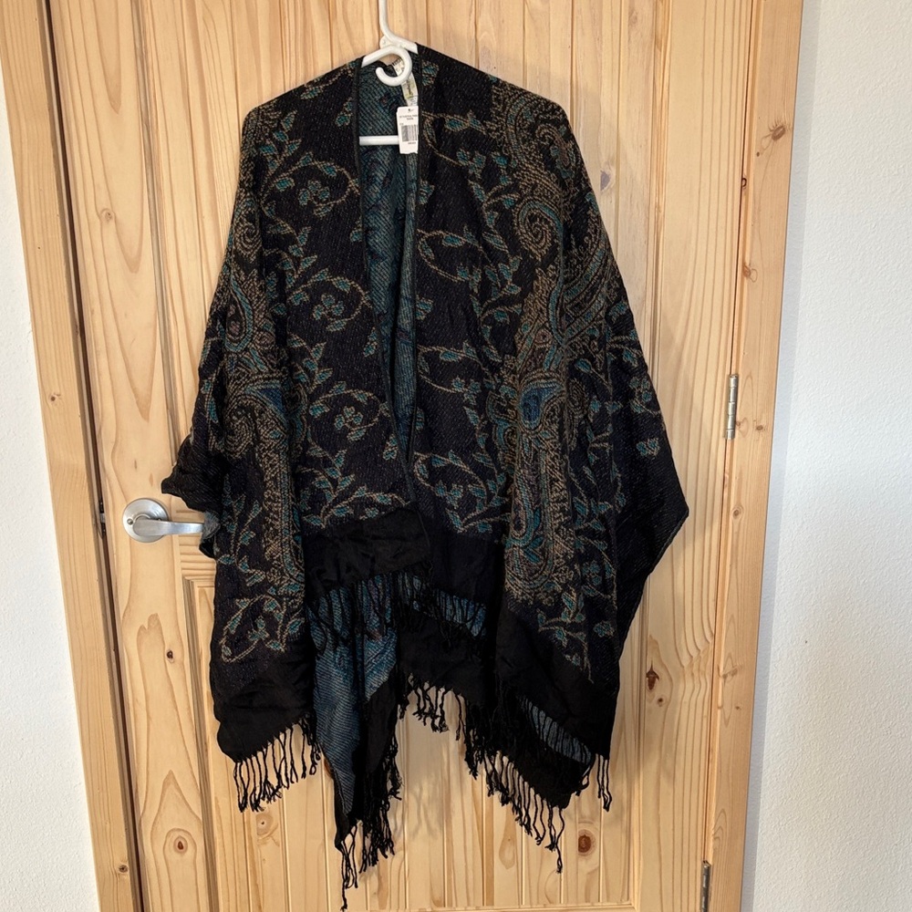 Elegant Black and Teal Paisley Shawl - Picture 1 of 6